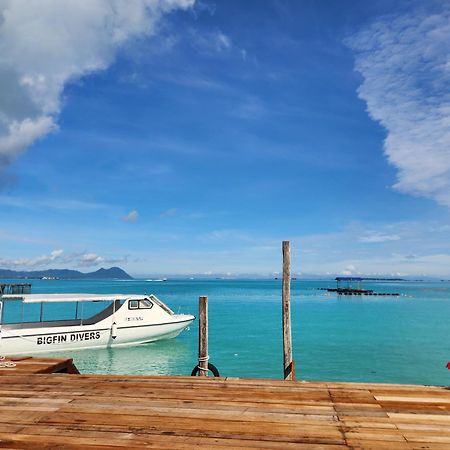 Hotel Bigfin Water Bungalow Semporna Esterno foto