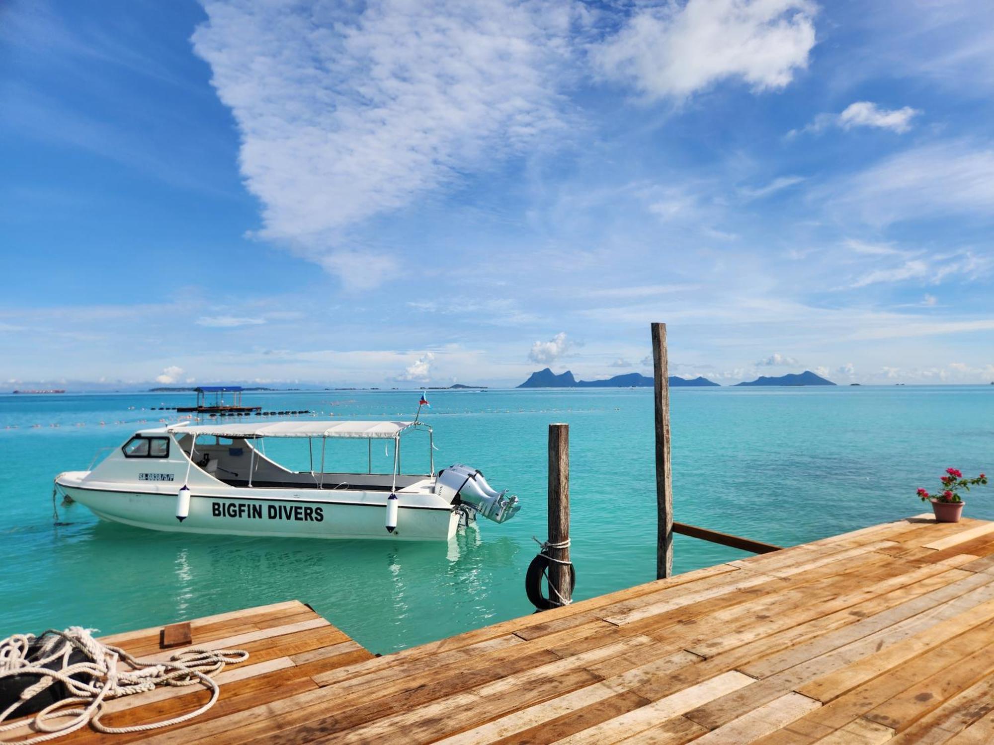 Hotel Bigfin Water Bungalow Semporna Esterno foto